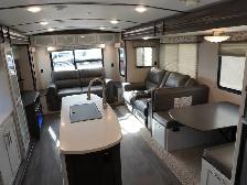 2021 Keystone RV Premier Ultralight - Photo 3
