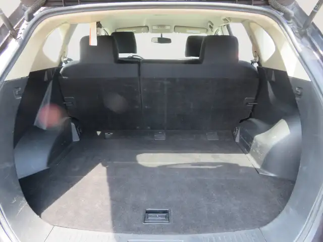 2011 Nissan Rogue AWD 4dr S - Photo 8
