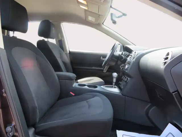 2011 Nissan Rogue AWD 4dr S - Photo 9