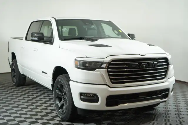 2026 Ram 1500 Sport SPORT - Photo 4