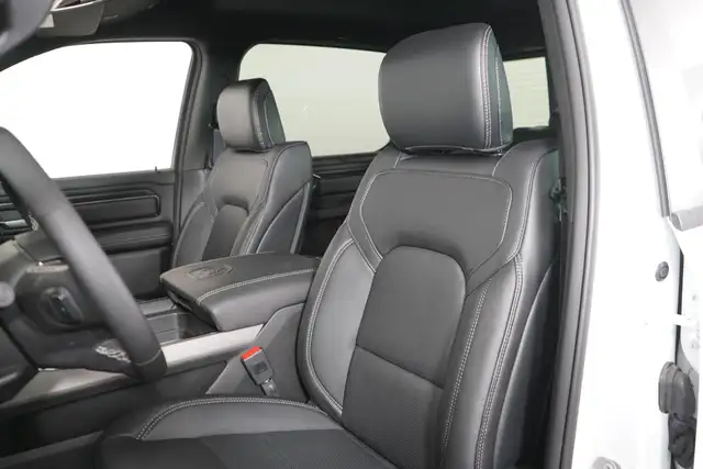 2026 Ram 1500 Sport SPORT - Photo 5