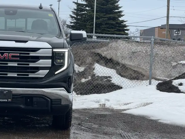 2026 GMC Sierra 1500 SLE- Heated Seats - Reverse Camera - Photo 6