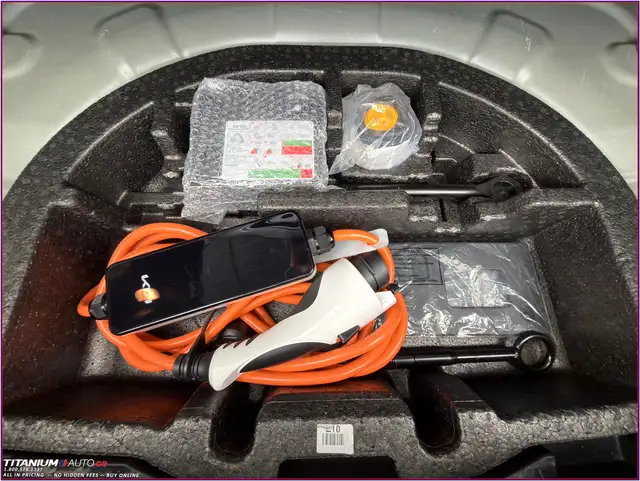 2023 Kia Soul EV Limited-383KM Range-Cooled Leather-GPS-Sunroof- - Photo 38