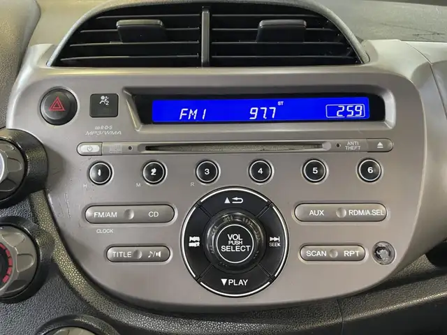 2011 Honda Fit DX - Photo 20