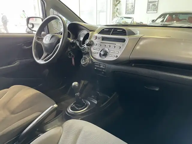 2011 Honda Fit DX - Photo 26