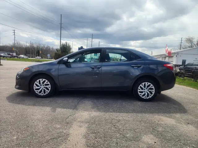 2017 TOYOTA COROLLA LE - Photo 5