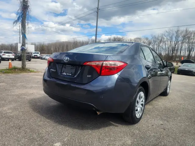2017 TOYOTA COROLLA LE - Photo 8