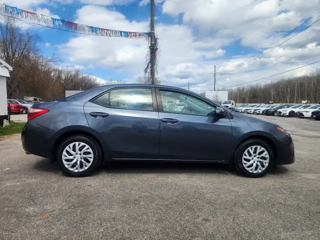 2017 TOYOTA COROLLA LE - Photo 9