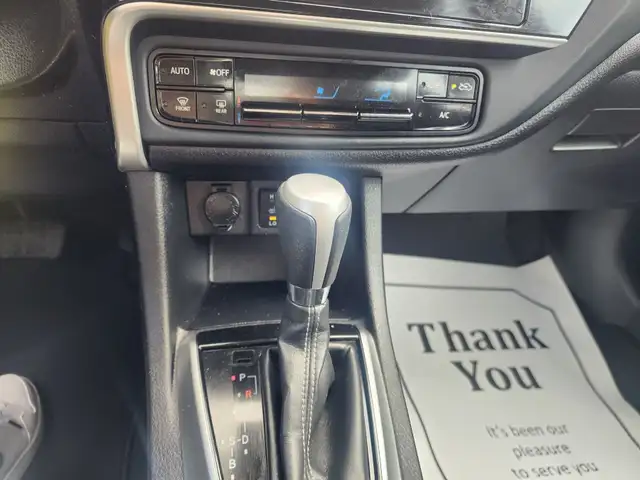 2017 TOYOTA COROLLA LE - Photo 18