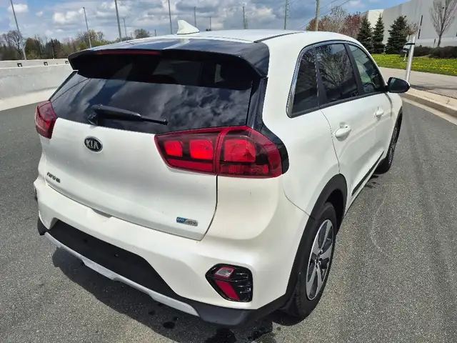 2020 Kia Niro L FWD - Photo 9