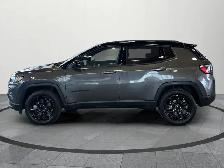 2023 Jeep Compass Altitude 4X4|Sunroof|Navigation - Photo 3