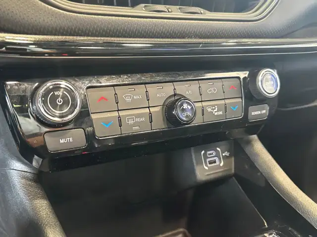 2023 Jeep Compass Altitude 4X4|Sunroof|Navigation - Photo 23