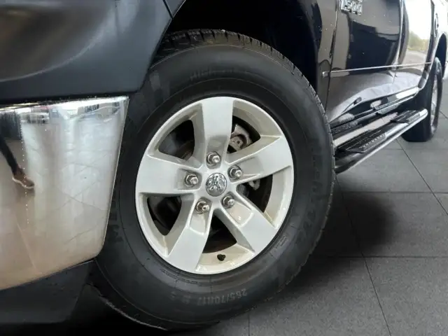 2017 RAM 1500 ST ST|Accident Free|Ontario Vehicle - Photo 2