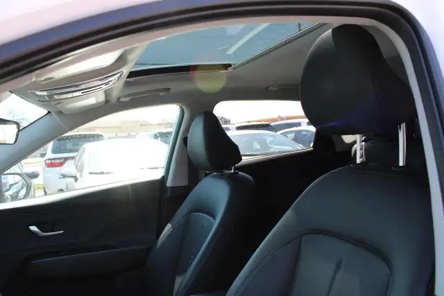 2025 Hyundai KONA 2.0L Preferred AWD w/Trend Package - Photo 9