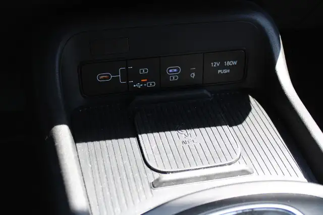 2025 Hyundai KONA 2.0L Preferred AWD w/Trend Package - Photo 10