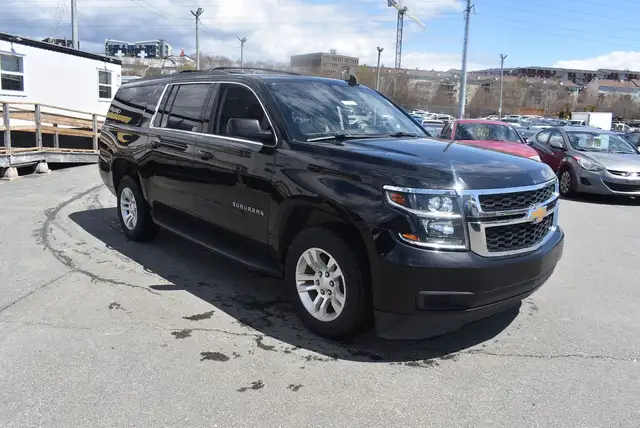 2018 Chevrolet Suburban LT 4WD - Photo 5
