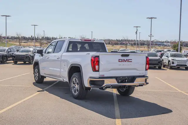 2026 GMC Sierra 1500 SLE - Photo 6