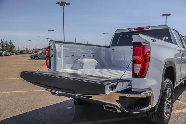 2026 GMC Sierra 1500 SLE - Photo 8