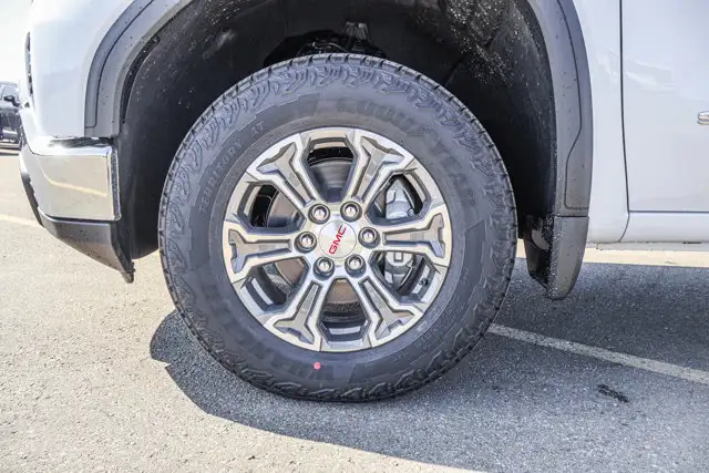 2026 GMC Sierra 1500 SLE - Photo 13