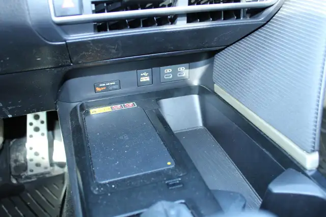 2025 Toyota Camry SE Hybris - Photo 19