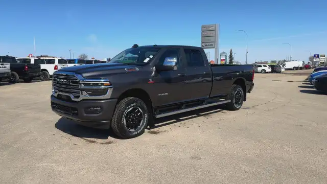 2025 Ram 3500 - Photo 3