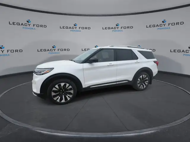 2026 Ford Explorer Platinum - Photo 3