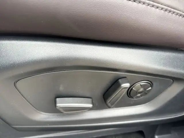 2026 Ford Explorer Platinum - Photo 14