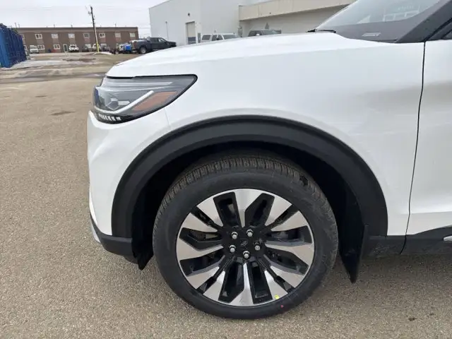 2026 Ford Explorer Platinum - Photo 19