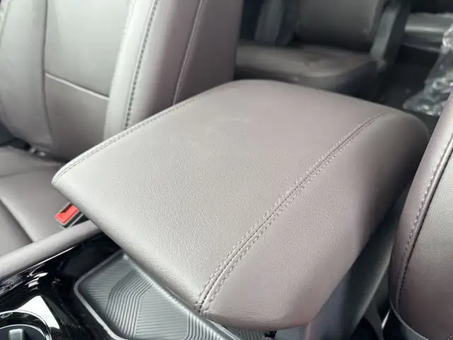 2026 Ford Explorer Platinum - Photo 24