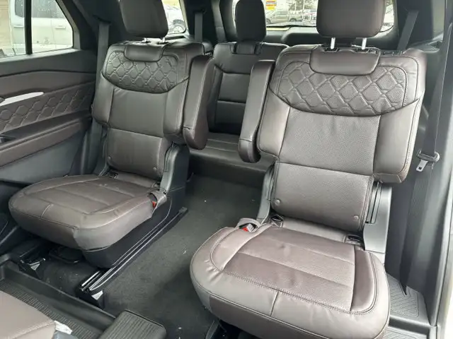 2026 Ford Explorer Platinum - Photo 26