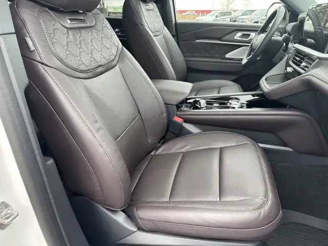2026 Ford Explorer Platinum - Photo 28