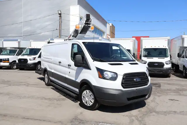 Ford Transit T-350 148 CARGO NACELLE BOOM ISOLÉ VERSALIFT / 64.0 - Photo 2