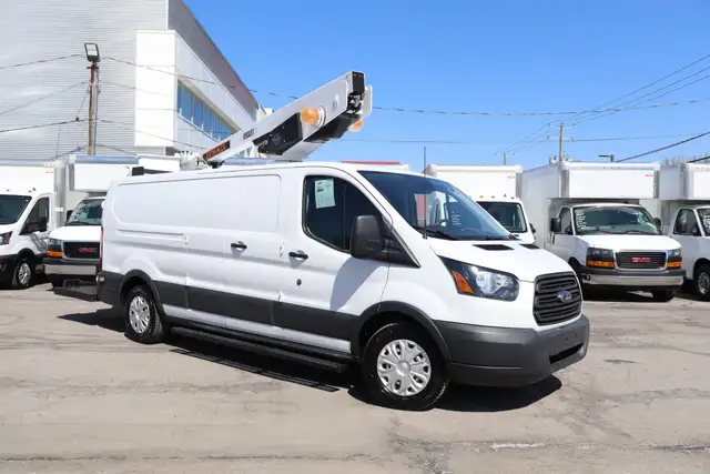 Ford Transit T-350 148 CARGO NACELLE BOOM ISOLÉ VERSALIFT / 64.0 - Photo 3
