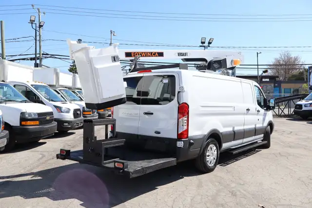 Ford Transit T-350 148 CARGO NACELLE BOOM ISOLÉ VERSALIFT / 64.0 - Photo 8