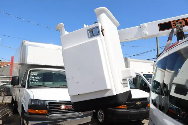 Ford Transit T-350 148 CARGO NACELLE BOOM ISOLÉ VERSALIFT / 64.0 - Photo 9