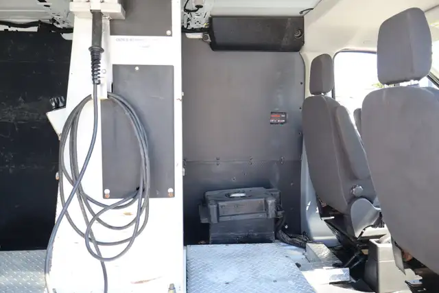 Ford Transit T-350 148 CARGO NACELLE BOOM ISOLÉ VERSALIFT / 64.0 - Photo 11