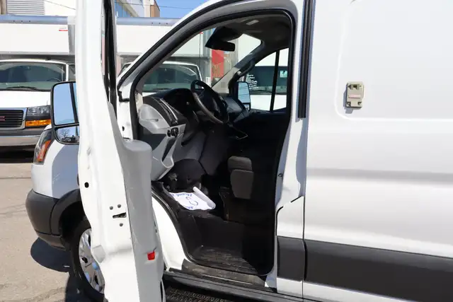 Ford Transit T-350 148 CARGO NACELLE BOOM ISOLÉ VERSALIFT / 64.0 - Photo 21