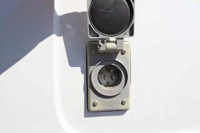 Ford Transit T-350 148 CARGO NACELLE BOOM ISOLÉ VERSALIFT / 64.0 - Photo 22
