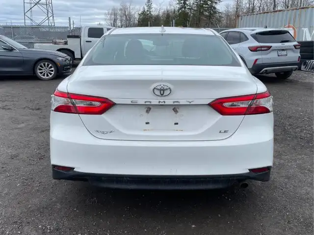 2018 Toyota Camry LE Auto - Photo 4