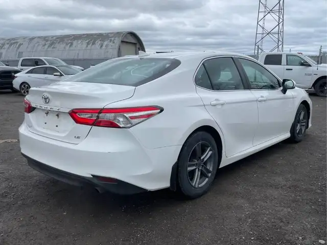 2018 Toyota Camry LE Auto - Photo 5