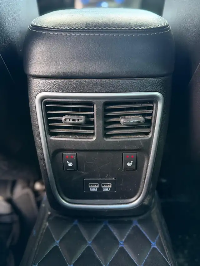 2018 Dodge Charger GT AWD - Photo 24