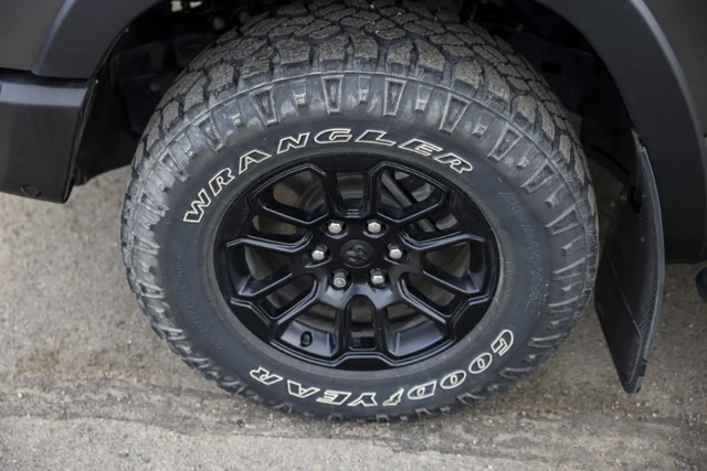 2026 RAM 1500 Rebel - Photo 6