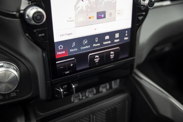 2026 RAM 1500 Rebel - Photo 14