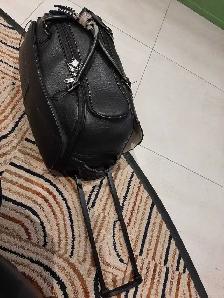 Black Leather Gwon Tong Luxury Bag