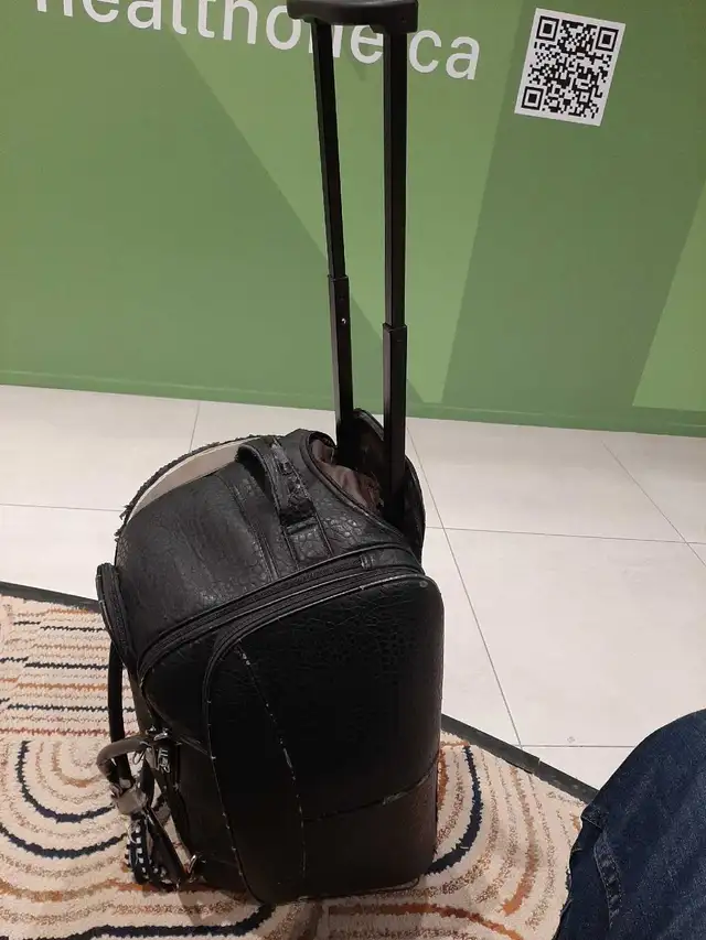Black Leather Gwon Tong Luxury Bag - Photo 2