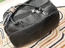 Black Leather Gwon Tong Luxury Bag - Photo 3