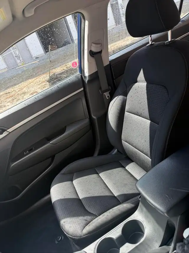 2017 Hyundai Elantra LE - Photo 12