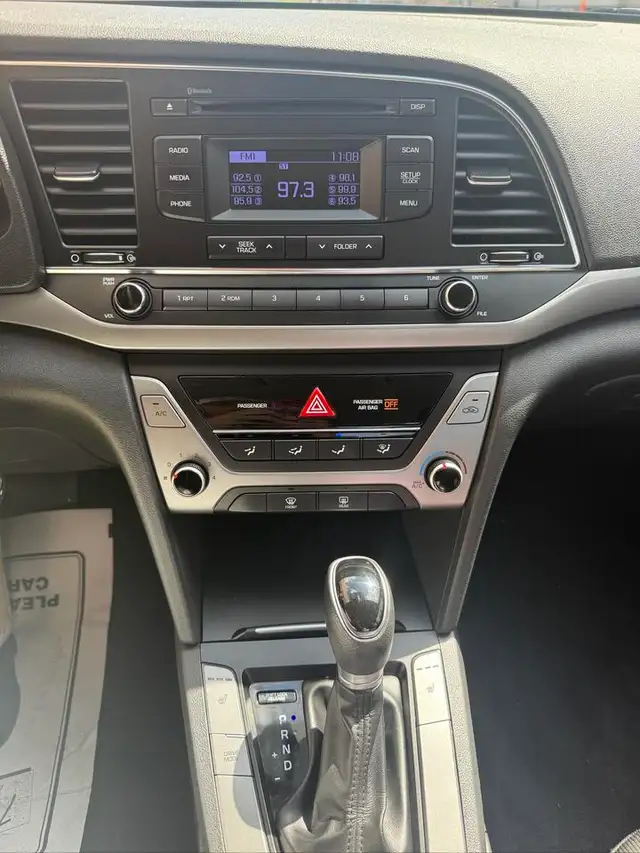 2017 Hyundai Elantra LE - Photo 14