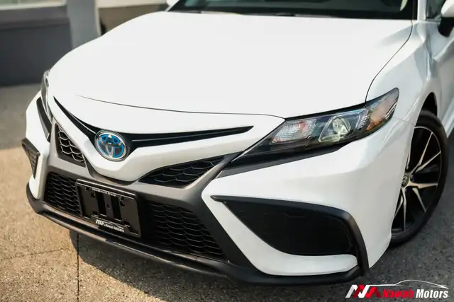 2023 Toyota Camry HYBRID|SE|LEATHER INTERIOR|CARPLAY|ALLOYS|LANE - Photo 2