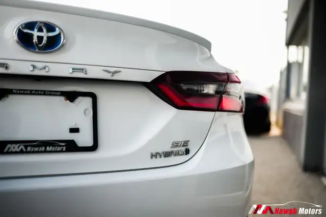 2023 Toyota Camry HYBRID|SE|LEATHER INTERIOR|CARPLAY|ALLOYS|LANE - Photo 7